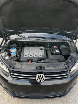 VW Touran Highline 2,0 TDI - 12