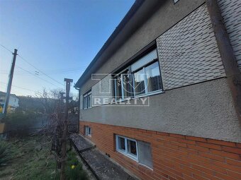 NA PREDAJ DVOJGENERAAČNÝ RODINNÝ DOM, 1100m2, PODHRADIE - 12