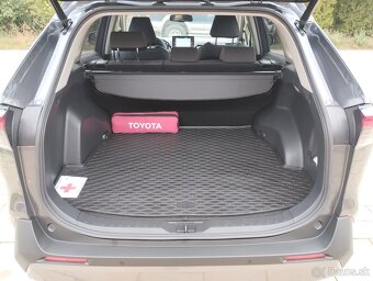 Toyota RAV4 hybrid - 12