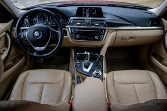 BMW 320 d xDrive Touring Luxury Adaptivne BiXenony - 12