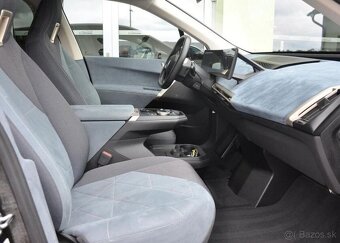 BMW iX xDrive40 326k 240 kw - 12