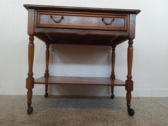 Rustikální konzolový stolek, nábytek z masívu, pojízdný - 12