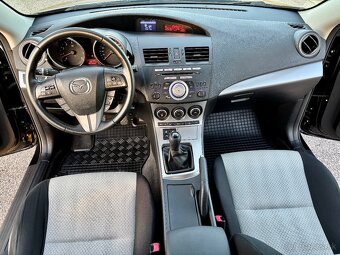 Mazda 3 TAKUMI 1.6 i 16V 77 kW BENZÍN - 12