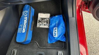 Mazda 3 2,0i REVOLUTION - 12