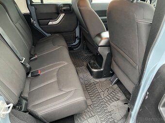 JEEP WRANGLER RUBICON 2.8 CRDi A/T - 12
