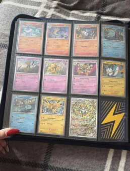 Pokémon Master Set Surging Sparks - 12