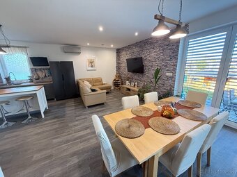 Exkluzívne APEX reality 4i. novostavba RD v Sasinkove - 12