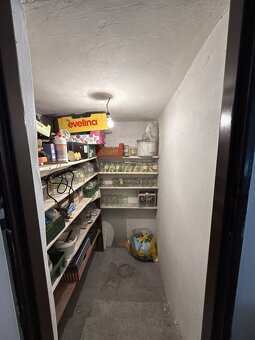 Predaj: 3-izb. rodinný dom v Horných Orešanoch so záhradou - 12