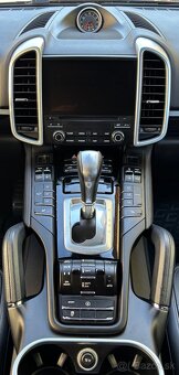 Porsche Cayenne Diesel Platinum Edition II FL - 12