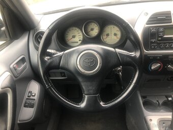 Toyota Rav4 2.0 VVT-i, 110 KW, 3 DV, automat - Náhradní díly - 12