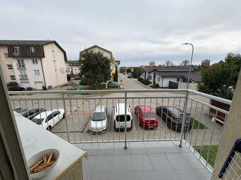 Na predaj priestranný 4-izbový byt  s atmosférou vidieckeho  - 12