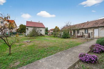 Na predaj - Rodinný dom v centre obce Tomášov s veľkým pozem - 12