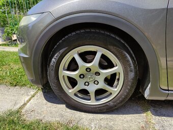Honda Civic 1.8 - 12