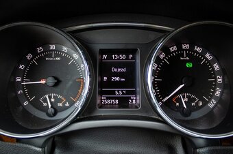 Škoda Superb 2.0 TDI CR 170k Elegance DSG - 12