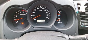 TOYOTA HILUX 3,0 D-4D , PREDAJ / VYMENA - 12