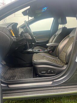 Kia XCeed 1.4 T-GDI (103 kW) - 12