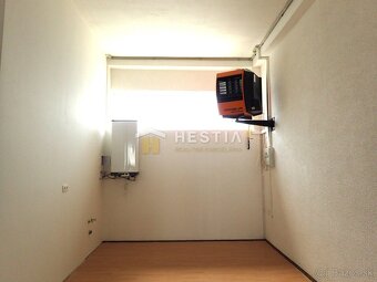 Obchodný priestor 240 m² s parkovacími miestami - 12