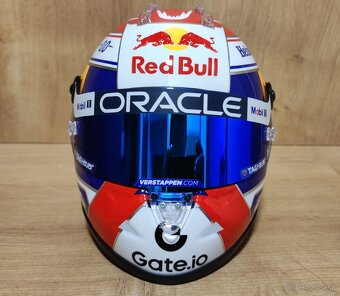 Max Verstappen - 2025 sezonna helma 1:2 + podpis karta - 12