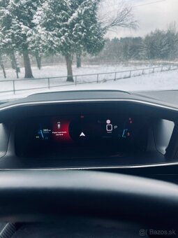 Peugeot 2008 1.2 PureTech 130 GT EAT8 - 12