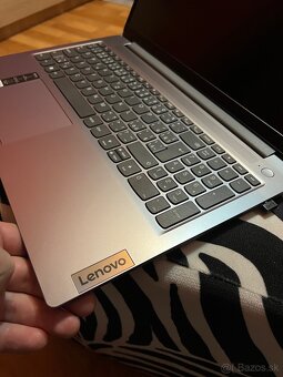 Lenovo IdeaPad3 slim velkost15,6” - 12