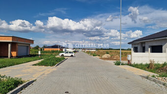 Ponúkam na predaj 4 izbovú NOVOSTAVBU s garážou Dvory nad Ž - 12