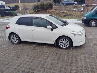 Toyota Auris - 12