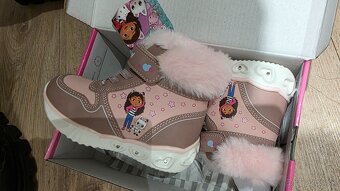 Nenosene nove topanočky pre dievcatko - 12