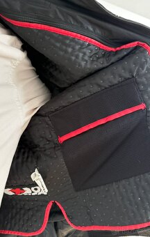 Helma Vemar Breeze, Bunda OXFORD Melbourne 3 - 12