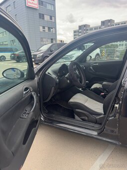 Alfa Romeo 147 1.9JTDM - 12