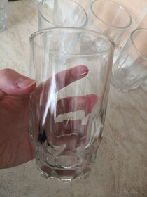 Rôzne sklenené poháre - 12