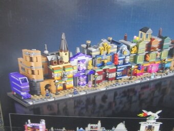 Nové LEGO Harry Potter 76444 Kouzelnické obchody - 12