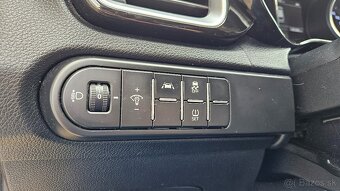 Kia XCeed 1.6 T-GDi Gold A/T - 12