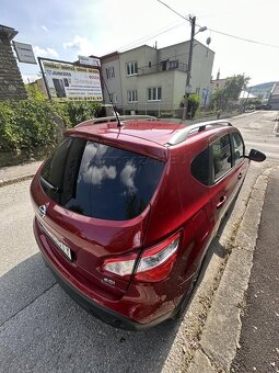 Nissan Qashqai 2.0 dci tekna 4x4 a/t - 12