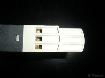 Rôzny elektromateriál - 12
