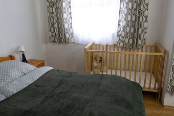 Dom s bazénom, dvojgarážou, veľkou terasou pri Žiline - 12