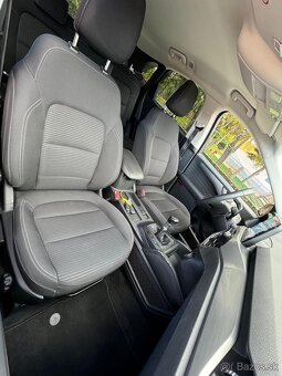 Ford Kuga 2.0 Ecoblue Bohata výbava TITANIUM - 12