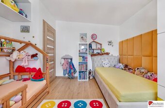 REB.sk Predaj 4 izbový dom.100 m2, pozemok 208 m2, Štúrova u - 12