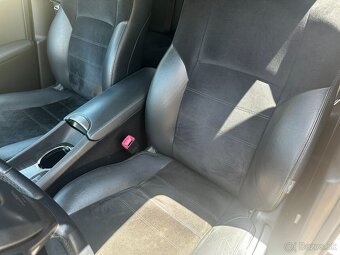 Toyota Avensis Combi 140 kW - 12