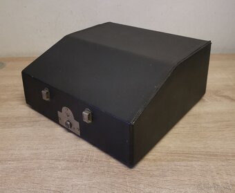 Starožitný písací stroj Underwood Portable 4 Bank rok 1926 - 12