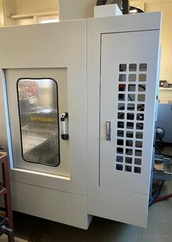 Obráběcí centrum (vertikální) LILIAN SVM 105 (5759) - 12