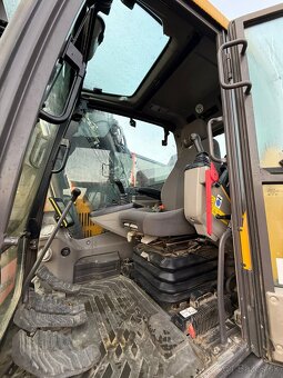 Pásový bagr VOLVO ECR 145EL - 12