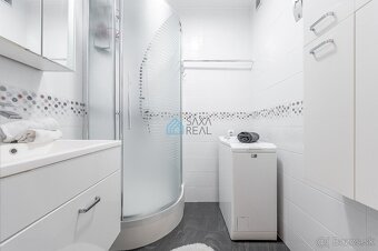 Štýlový 3 izb.byt 67 m2 + loggia 4m2, možnosť garáže - 12