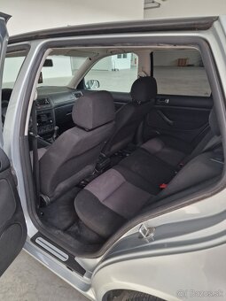 Volkswagen Golf 4 1.6 benzín 74kw - 12