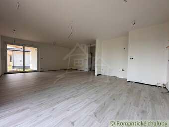 NOVOSTAVBA V NESVADOCH – HOLODOM S MOŽNOSŤOU DOKONČENIA NA - 12