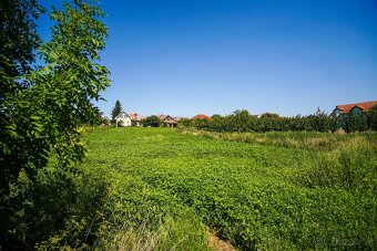 Na predaj pozemok blízko centra s výhľadom na kalváriu - 12