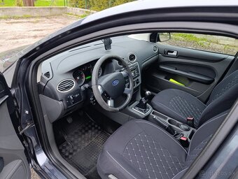 Predám Ford focus r.v. 2007 1,6 benzín - 12