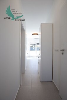 Apartmán s bazénom a dvorom v Chorvátsku na ostrove Vir - 12