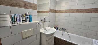 3 izb. byt, výborná lokalita, komplet rekonštrukcia, balkón - 12