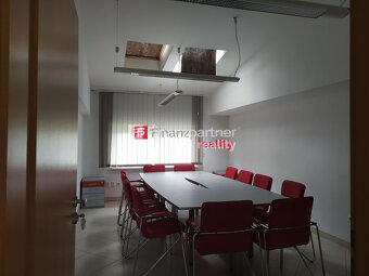 Obchodno-administratívny objekt s veľkým skladovým priestoro - 12