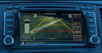 Volkswagen Multivan 2.0 TDI Highline DSG 7 - 12